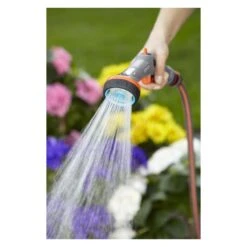 Comfort Reinigingsbroes Gardena -Tuingereedschap Winkel comfort reinigingsbroes gardena g18323 comfort reinigingsbroes gardena is ideaal voor zowel reinigen als bewateren de straal in 1 4